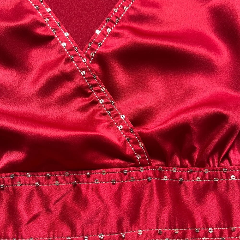 NEW New York & Company Red BabyDoll Empire Waist Sequin Embroidered Top 14 - Picture 8 of 8
